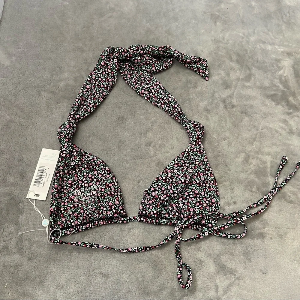 New! Frankie’s Bikinis Kealy triangle bikini top summer nights floral 4651